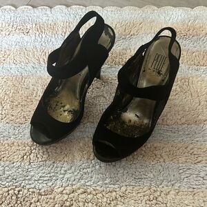 Pelle Moda Pumps
